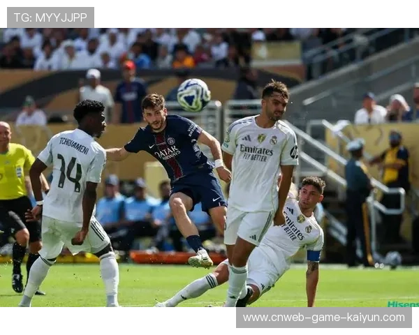 皇马通过中路多点推进实现压制,对手难以招架